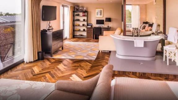 The Hunts Post: The Senior Fellows suite at The Varsity Hotel & Spa in Cambridge The Hunts Post: The Senior Fellows suite at The Varsity Hotel & Spa in Cambridge