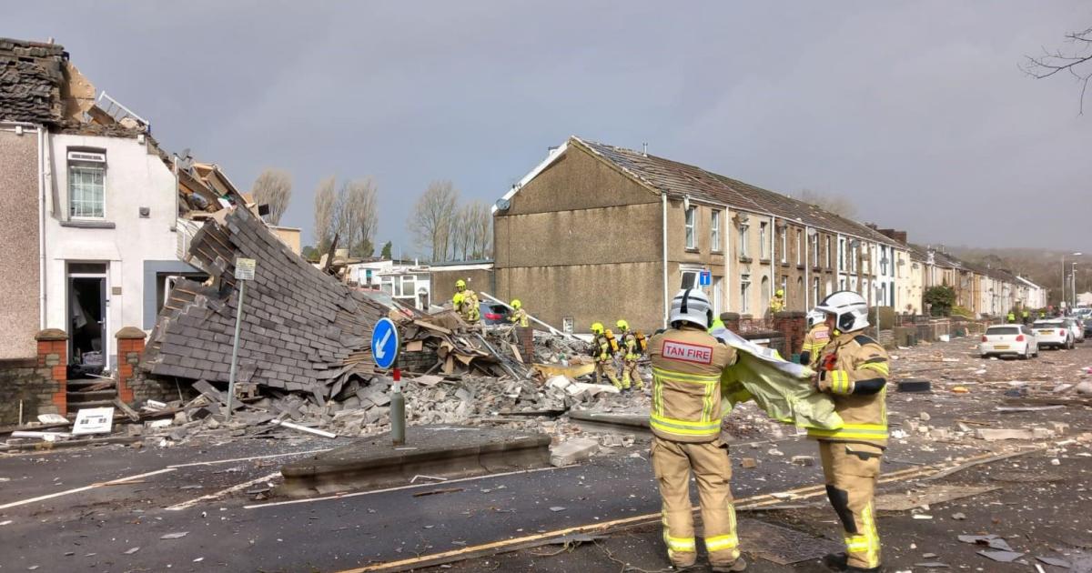 One missing and three in hospital after suspected gas explosion in Swansea - Vimarsana News