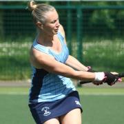 Sue Glover hit the winning goal for St Neots as the ladies\' first-team beat Cambridge on the opening day of the new season.
